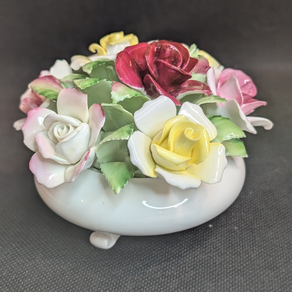 ROYAL DOULTON FLOWER ARRANGEMENT BOWL Footed Base.